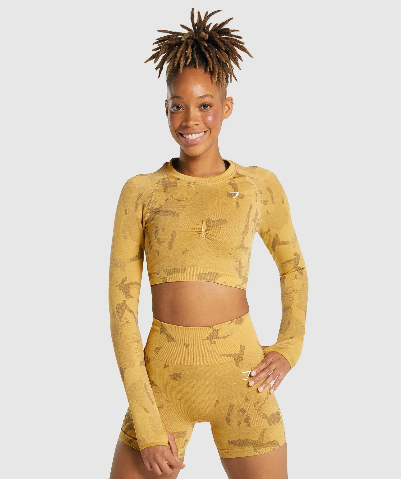 Gymshark Adapt Camo Seamless Long Sleeve Crop Top - Savanna | Yellow