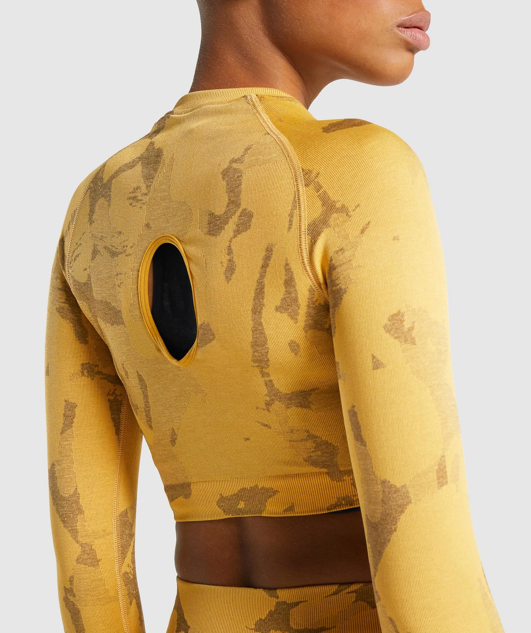 Gymshark Adapt Camo Seamless Long Sleeve Crop Top - Savanna | Yellow